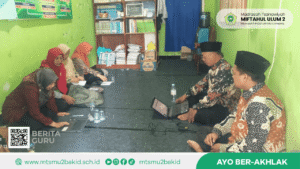 Guru MTs Miftahul Ulum 2 Hadiri MGMP Matematika Se-Wilker 2 Lumajang