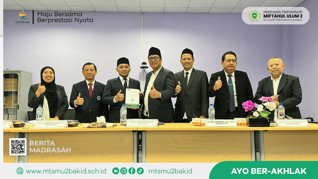 Guru MTs Miftahul Ulum 2 Sukses Jalani Ujian Disertasi Tertutup Program Doktor di UINSA Surabaya