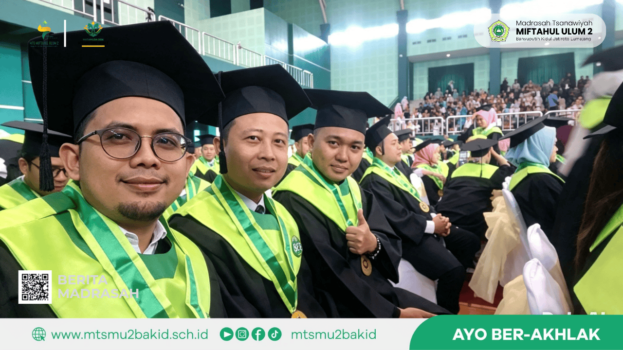 Wisuda UINSA Surabaya: Guru MTs Miftahul Ulum 2 Resmi Sandang Gelar Doktor