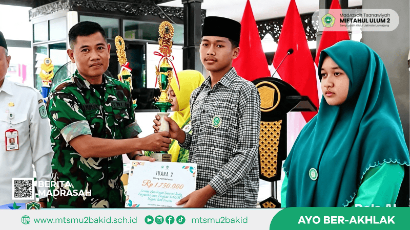 Siswa MTs MIftahul Ulum 2 Terima Penghargaan Juara Lomba Penulisan Resensi Buku Tingkat SMP/MTs Se Kabupaten Lumajang