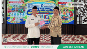 Festival Literasi Lumajang, MTs Miftahul Ulum 2 Serahkan Buku Karya Guru dan Siswa ke Disarpus Lumajang