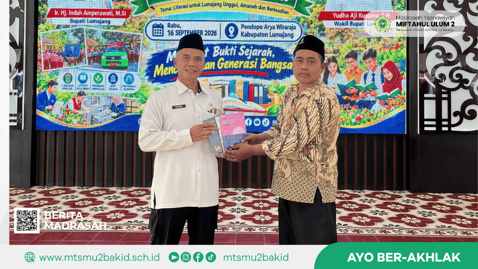 Festival Literasi Lumajang, MTs Miftahul Ulum 2 Serahkan Buku Karya Guru dan Siswa ke Disarpus Lumajang